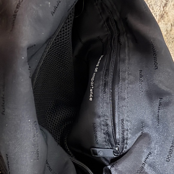 Black Crossbody Sling Bag - Everyday Carry - Picture 4 of 5